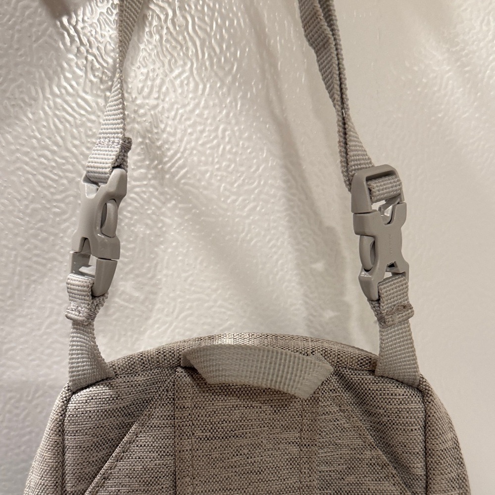 Herschel Supply Company Sinclair Crossbody - Picture 6 of 8
